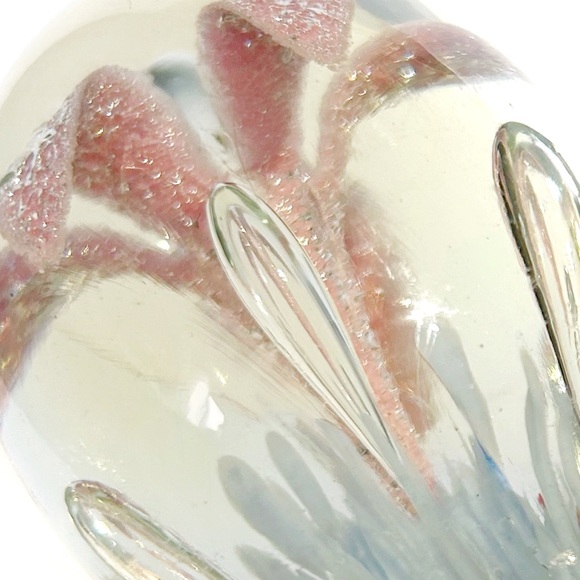 Decorative Blown Art Glass Pink Lily Flower Floral Blue Paperweight Bauble Decor - Picture 12 of 16